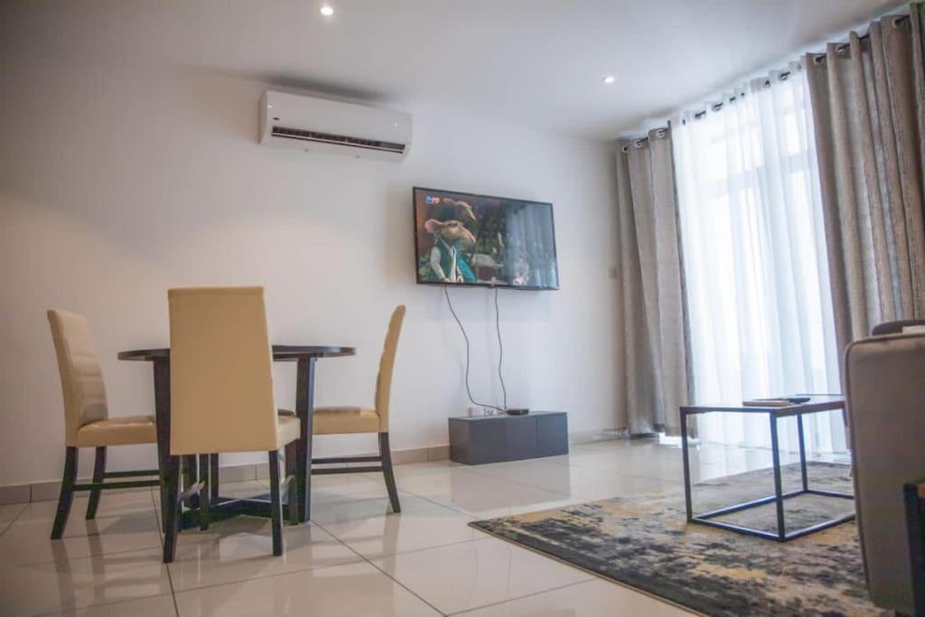 Apartamento Sunshine Large 1Bed + Big Balcony @Embassy Gardens Acra Exterior foto